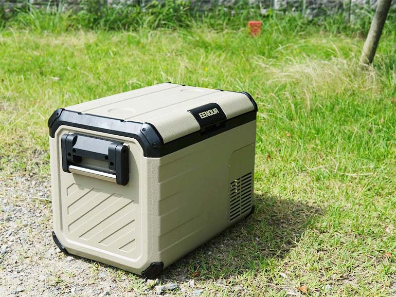 検証！夏のキャンプや車中泊で大活躍の冷蔵庫！省エネなのにパワフル
