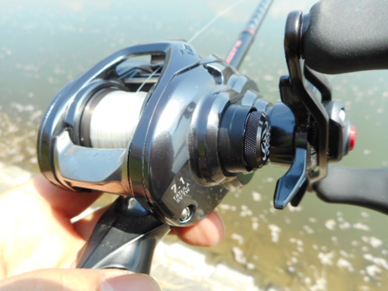 20タトゥーラSVTWベイトリールの本気買いインプレ！バス釣り初心者に