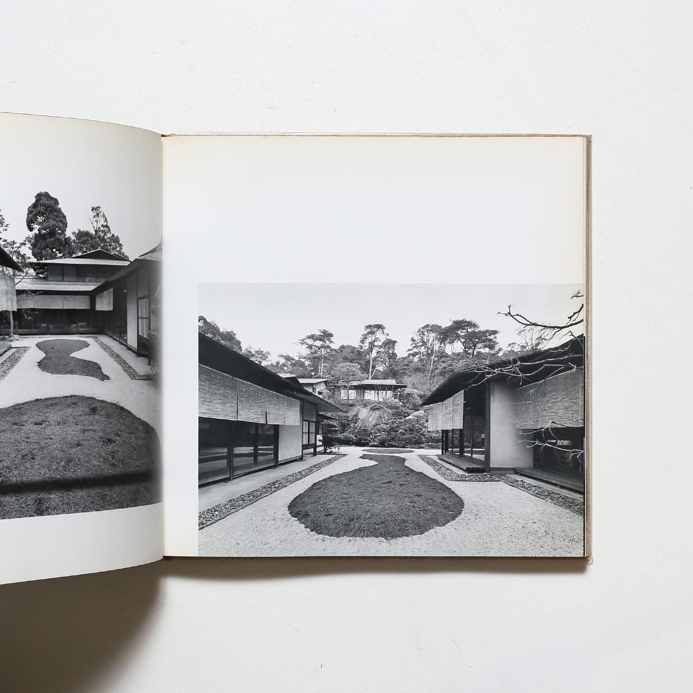 The Classic Tradition in Japanese Architecture: Modern Versions of