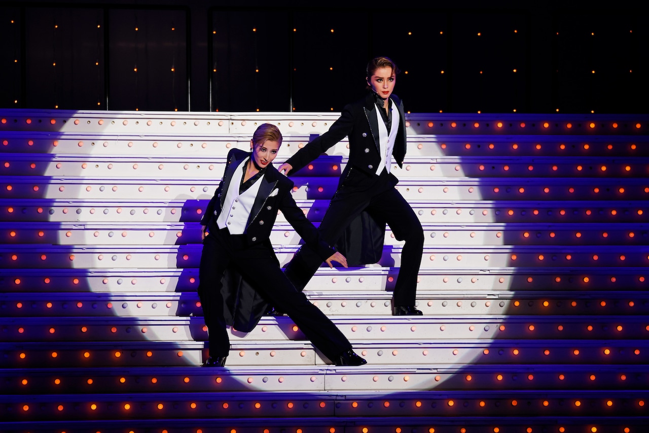 水美舞斗・暁千星・舞空瞳らが届ける、宝塚歌劇星組「ME AND MY GIRL