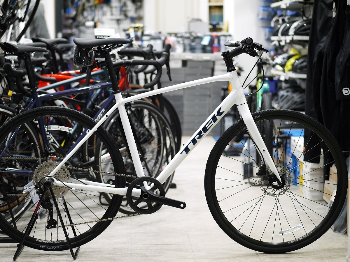 2022 TREK クロスバイク、FX 3 DISC（トレック FX3 ディスク） Crystal