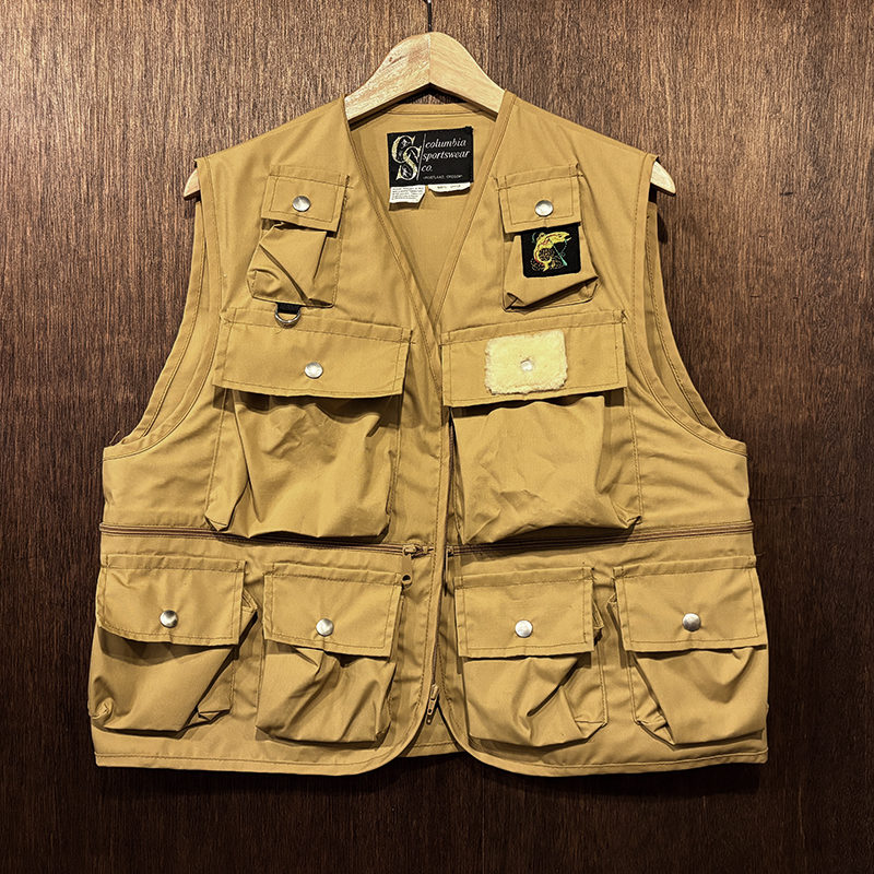 Columbia Sportswear Fishing Vest Camel Ochre Jumping Trout Patch