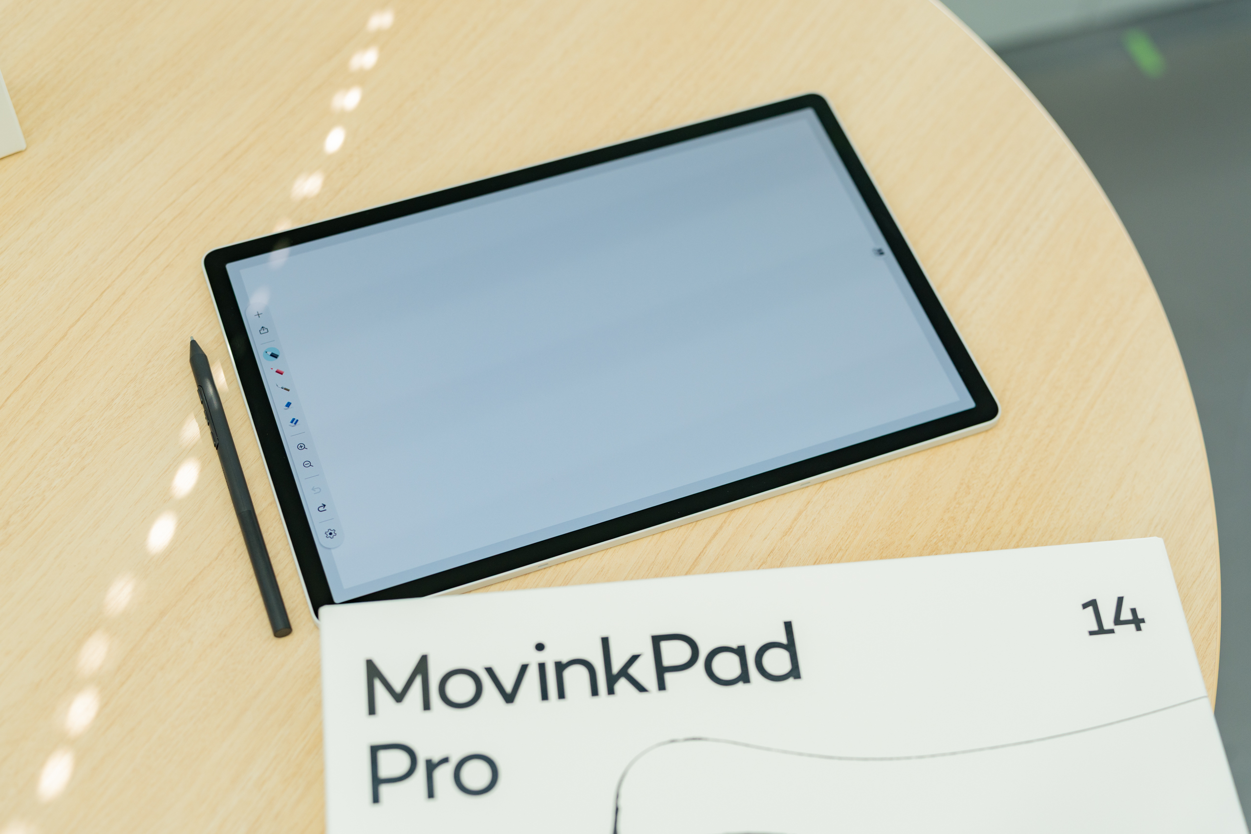 ついに出た！MovinkPad Pro 14。Wacomからプロ向けのイラスト
