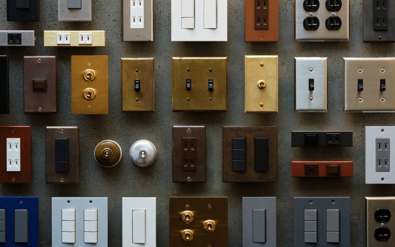 コンセント・スイッチプレート「真鍮エイジング」 アイチメタル