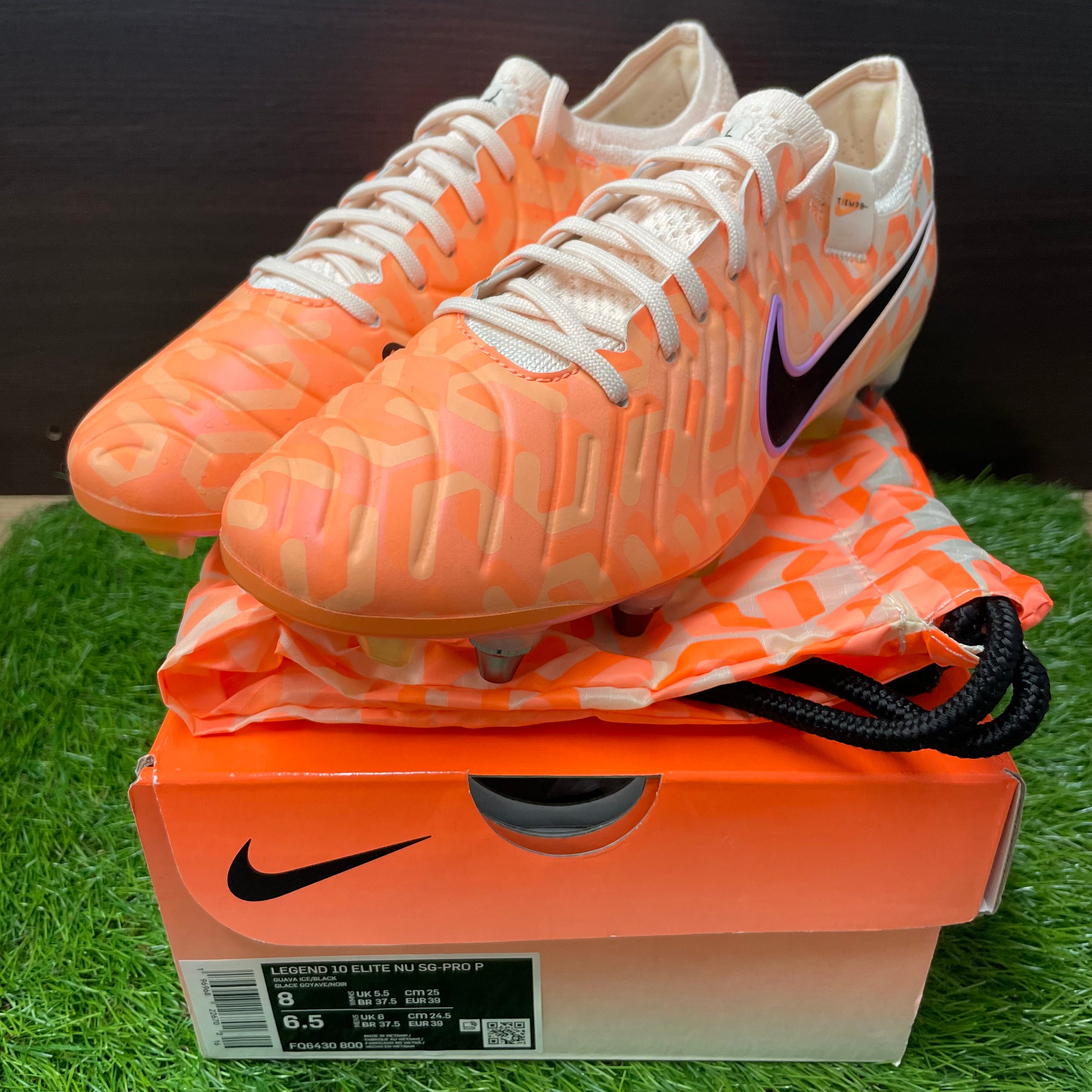 ティエンポレジェンド 10 エリート NU SG-PRO P FQ6430 800 Tiempo