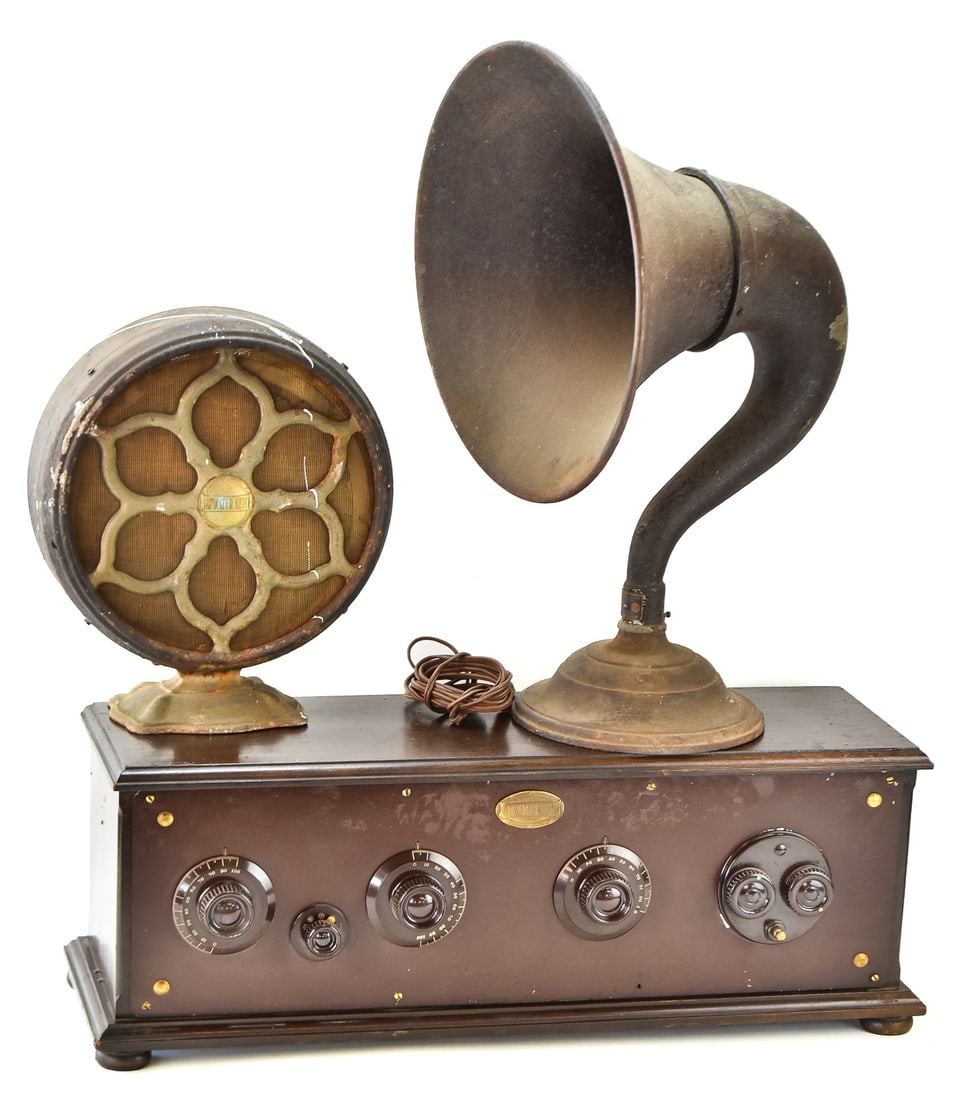 Atwater Kent Model 20 Tube Radio, Type E 3 Magnetic Loud Speaker