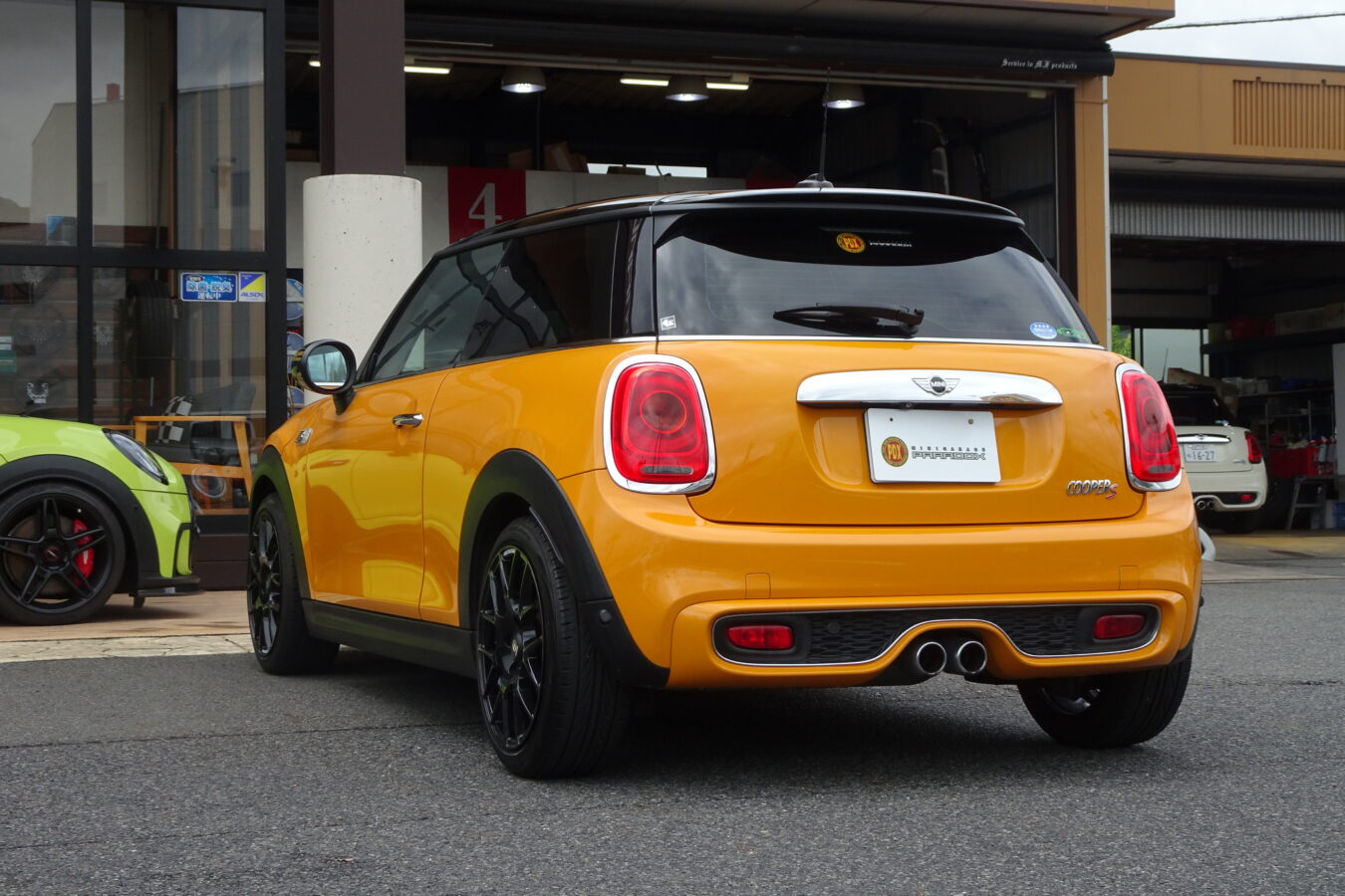 MINI COOPER S】F56 ボルカニックオレンジ | MINI GARAGE PARADOX
