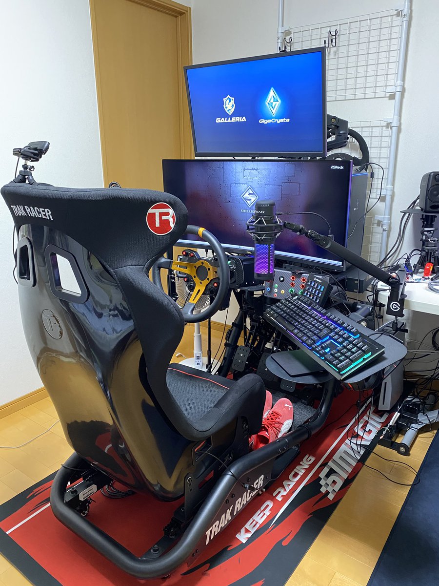 io_dele コックピット環境です！ TR8 PROで吊り下げ仕様にしてます