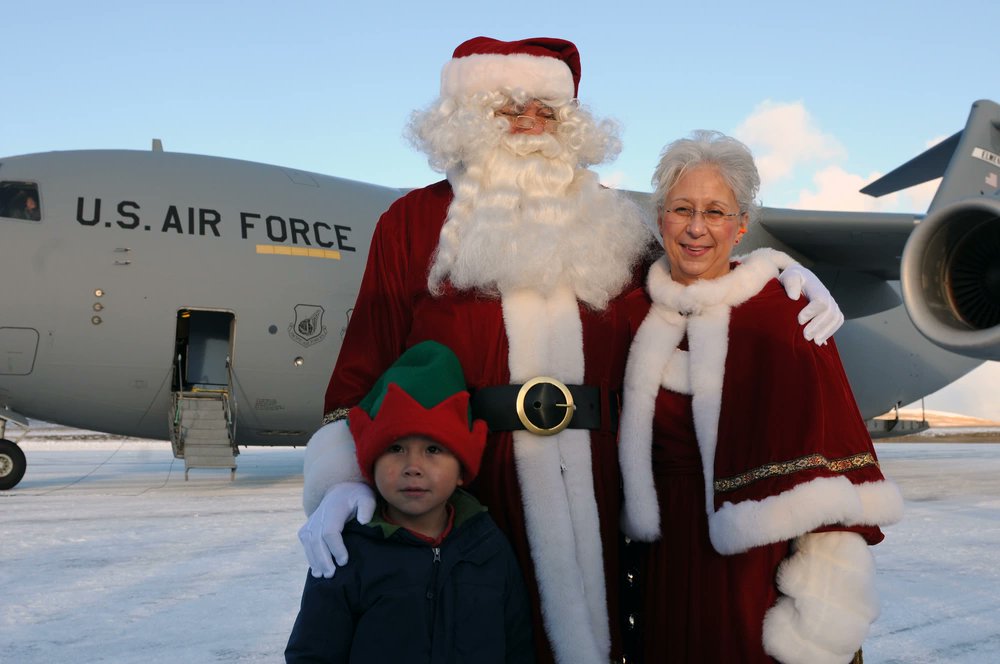 FRIDAY'S FACT: もうすぐクリスマス。日本ではあまり見かけませんが