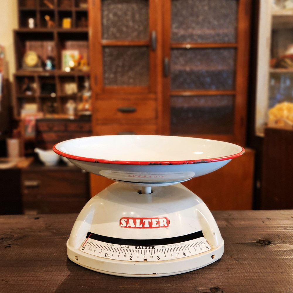 イギリス SALTER/ソルターのヴィンテージキッチンスケール、入荷です