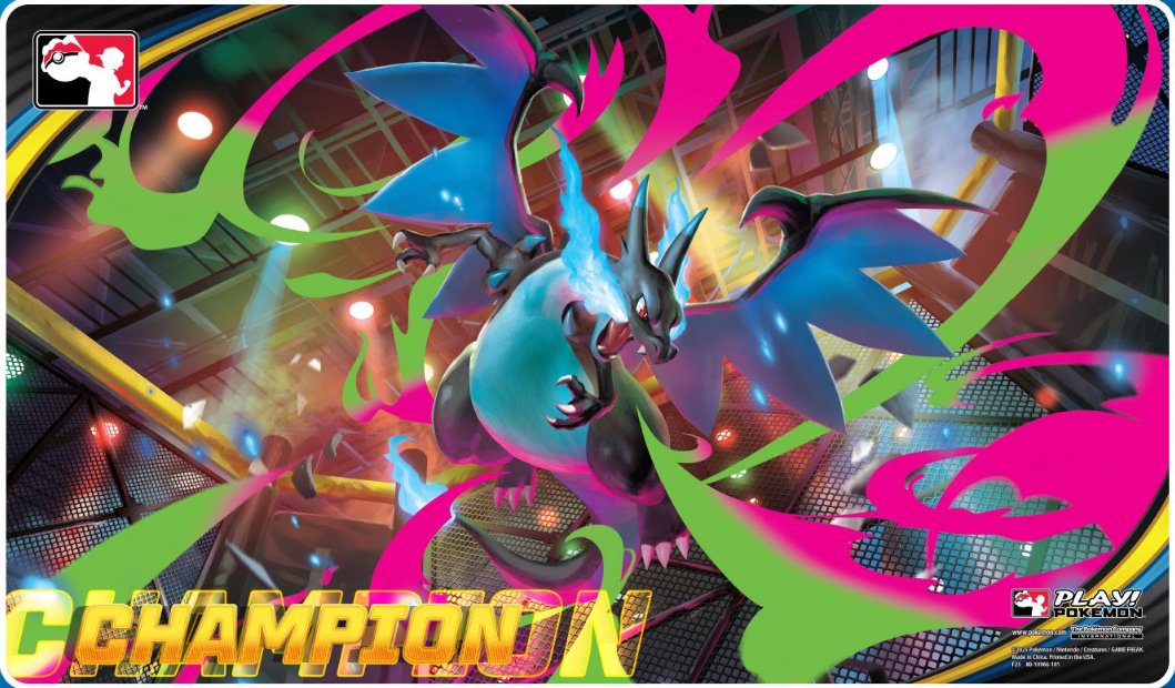 海外イベントの賞品として配布される「メガリザードンX」のプレイマット