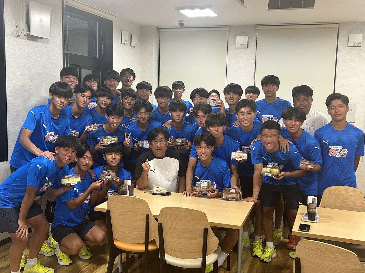 本日は平岡テクニカルアドバイザーの60歳の誕生日でした！ 平岡先生