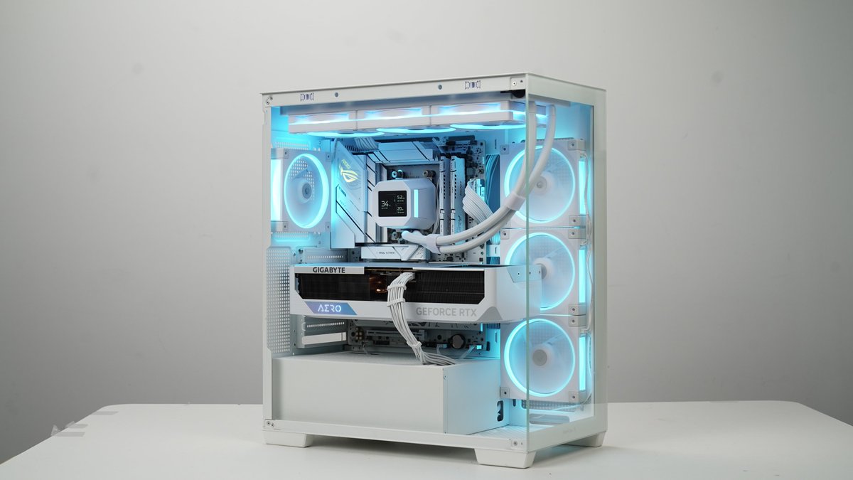 ホワイトで統一されたPCに、新発売の水冷CPUクーラー「LM360 WH