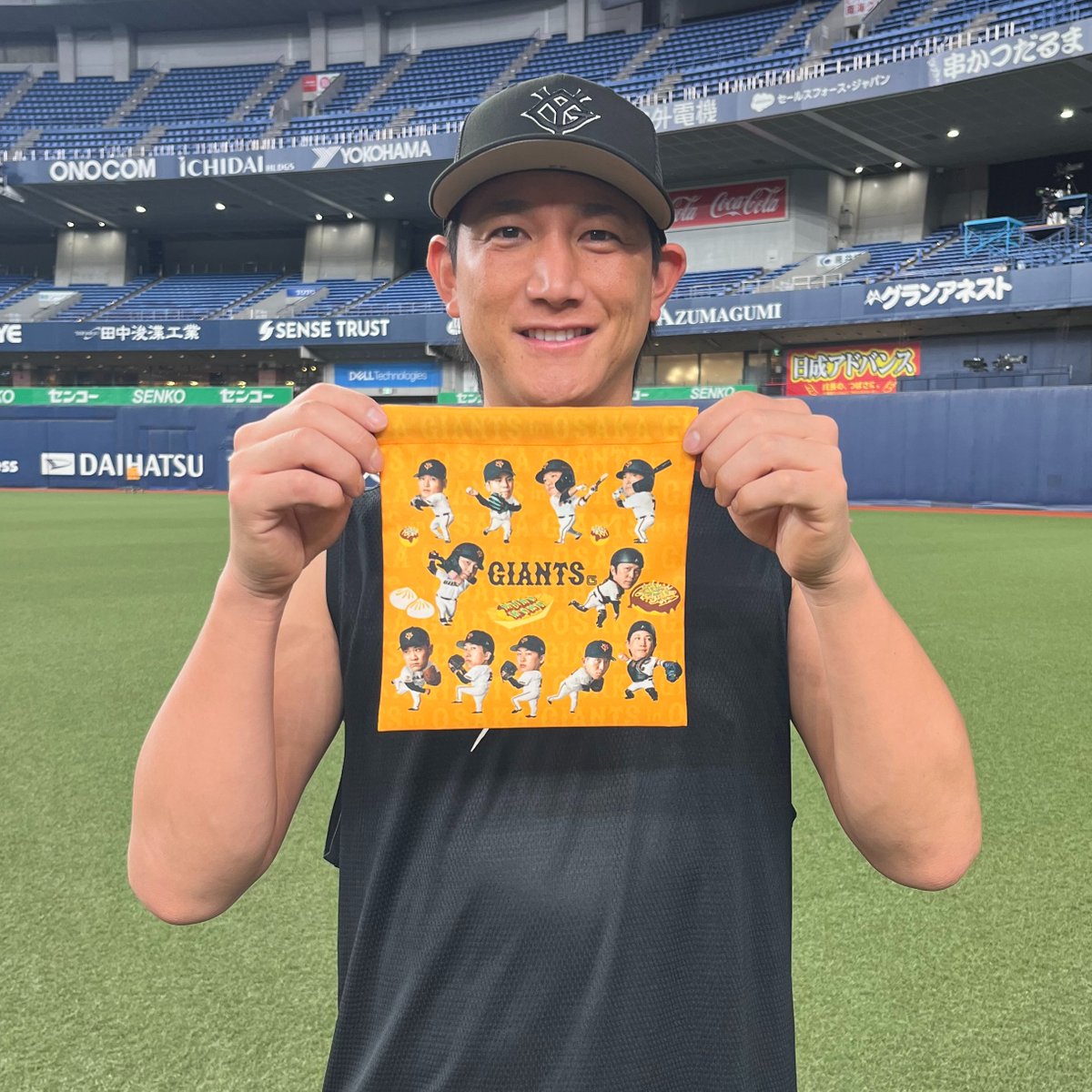 大阪開催記念グッズ🐙 ＼ ＃小林誠司 選手が紹介してくれたのは「選手