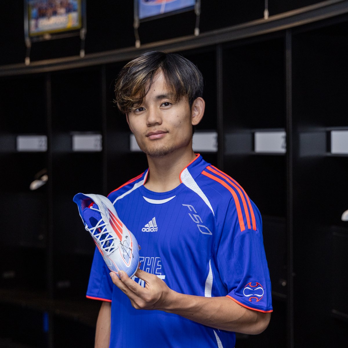 久保建英選手のサイン入りスパイク「F50」が当たる 👟 adidasアプリで