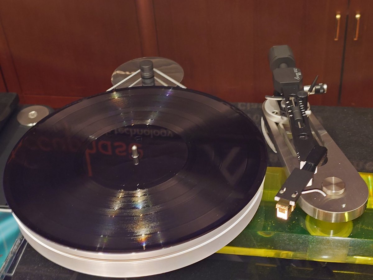 Accuphase / Fyne Audio 来年以降登場予定のAccuphase公式レコード