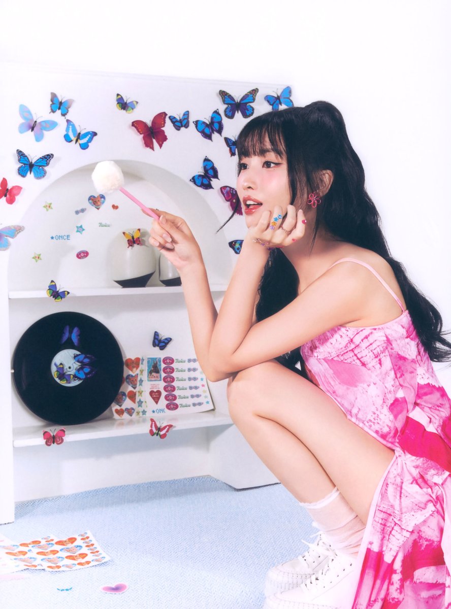 SCAN] TWICE Season's Greetings 2025 