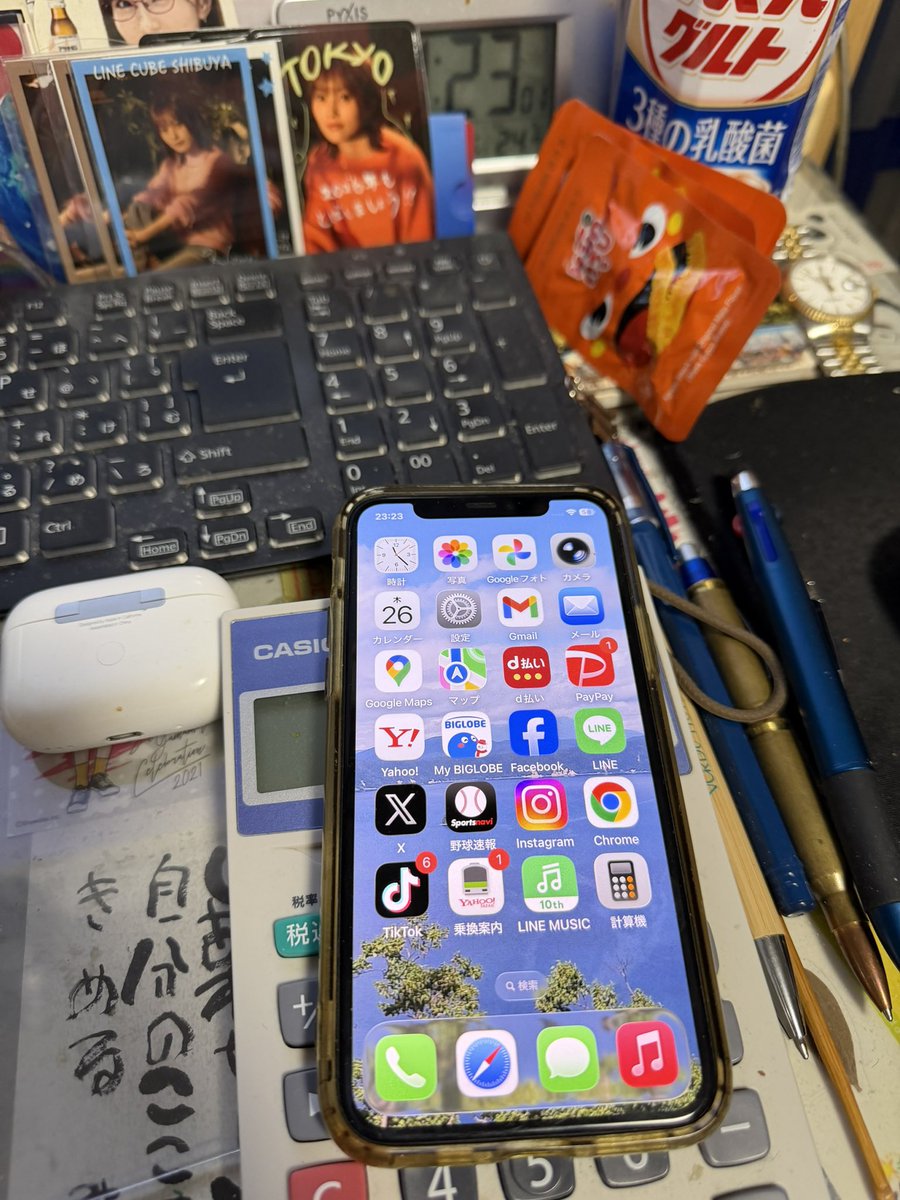 香港製iPhone 11 Pro Max ダブルSIM シャッター音消せます 香港版