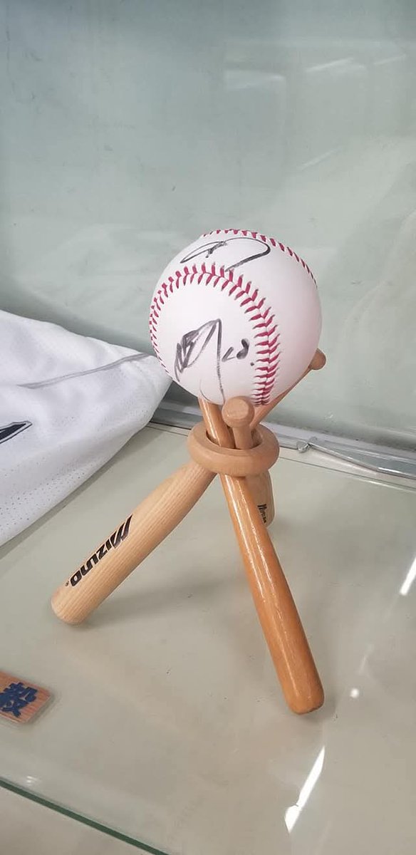 広島東洋カープ時代の 前田健太投手のグラブとサインボール⚾ #サンド