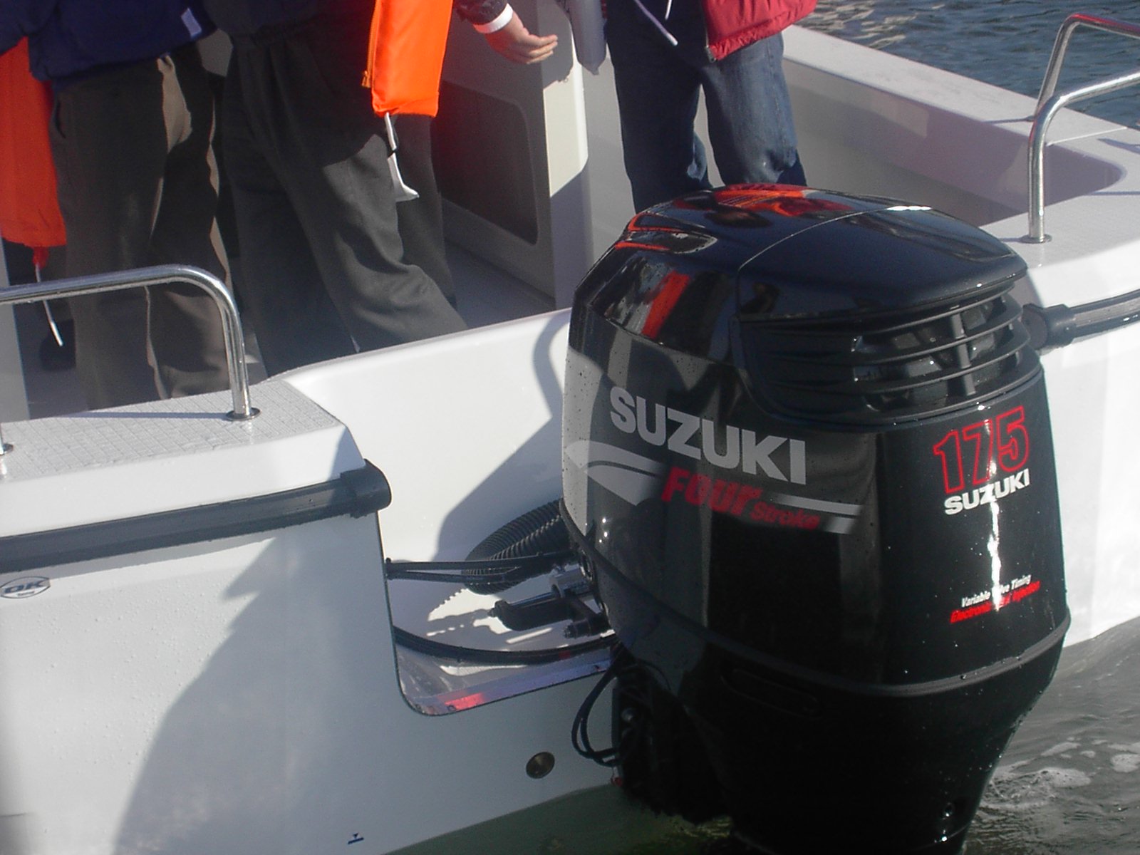 スズキ175馬力船外機 DF175T インプレッション : OLIVER's BOAT (ｵﾘﾊﾞｰ