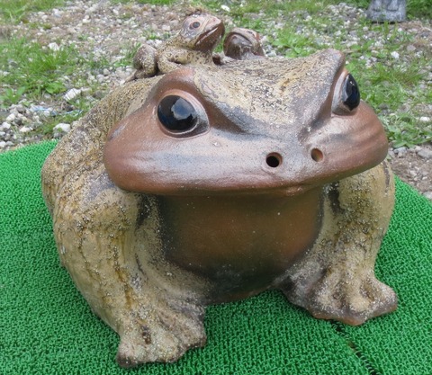 訳あり】信楽焼（しがらき焼）特大 福蛙25号（子2匹）置物【特価/通販