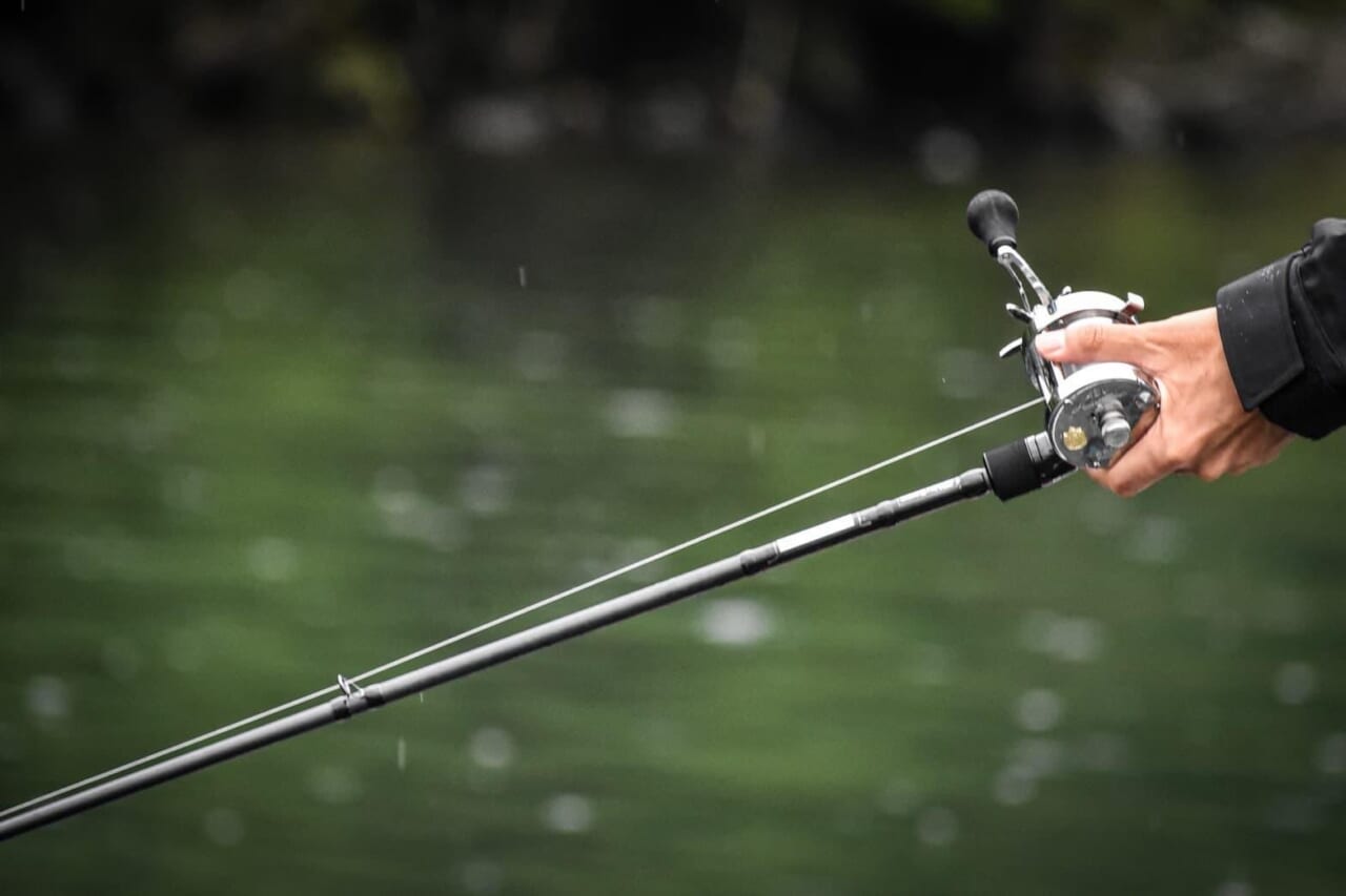 画像 No.5/7] 日本にブラックバスがやってきて100年！100本限定のアブ