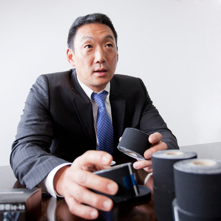 世界の鉄人」金本知憲氏監修 『チタンテープ X100 BLACK』発売のご案内