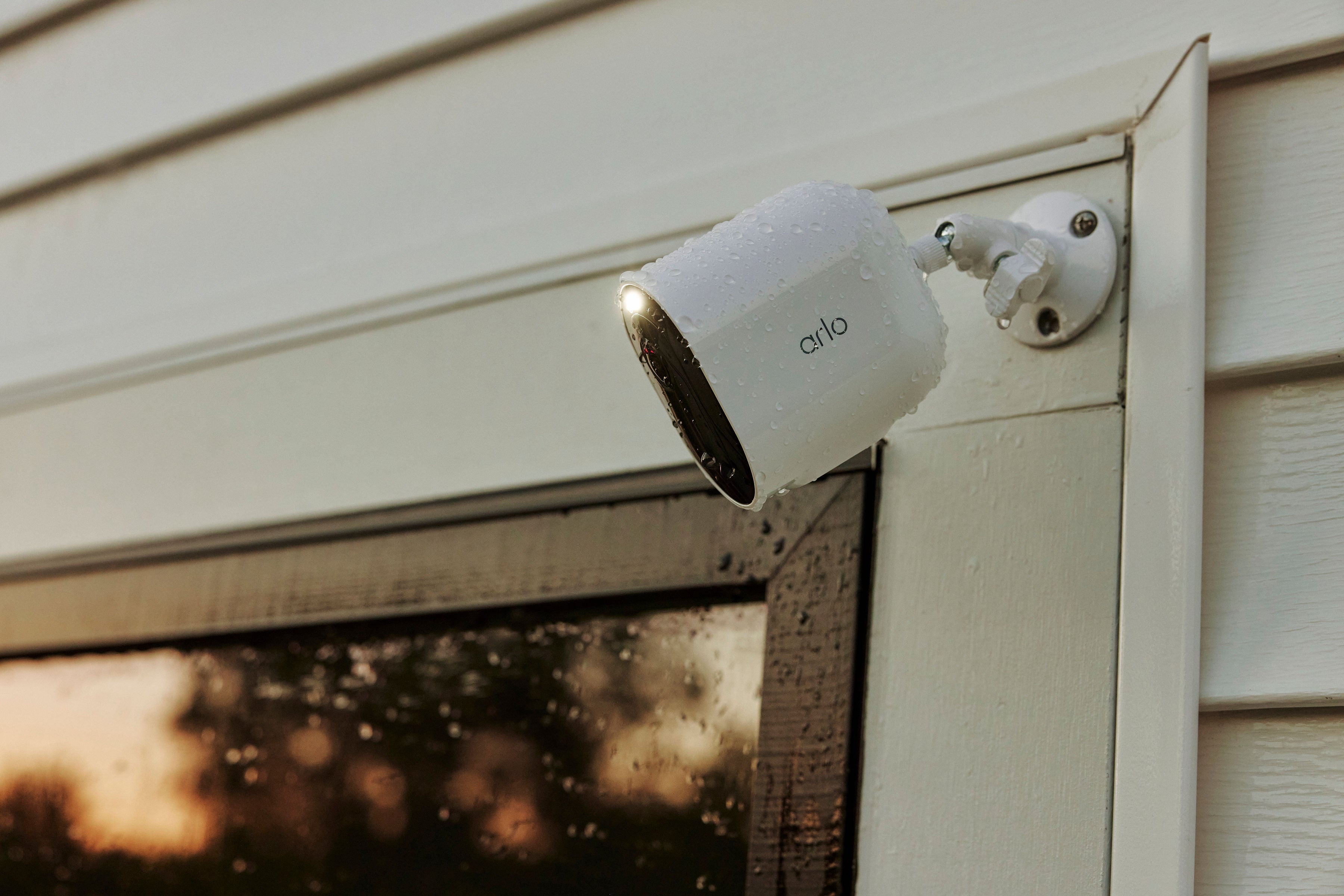 Arlo Pro 5S 2Kカメラが日本で発売開始 | Arlo Technologies, Inc.の