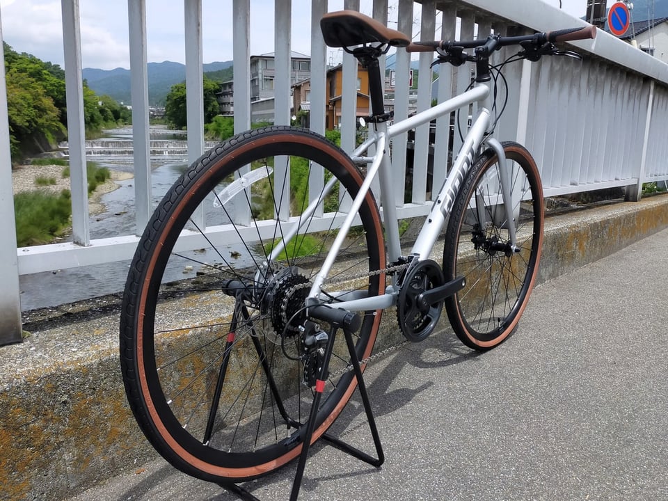 修学院店】クロスバイクのド定番。GIANT ESCAPE R DISC！新旧モデル