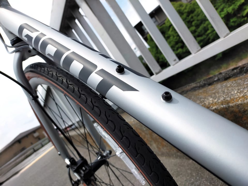 修学院店】クロスバイクのド定番。GIANT ESCAPE R DISC！新旧モデル