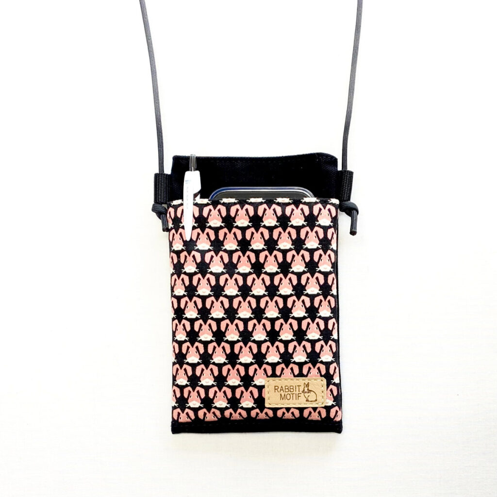 スマホポシェット（黒）