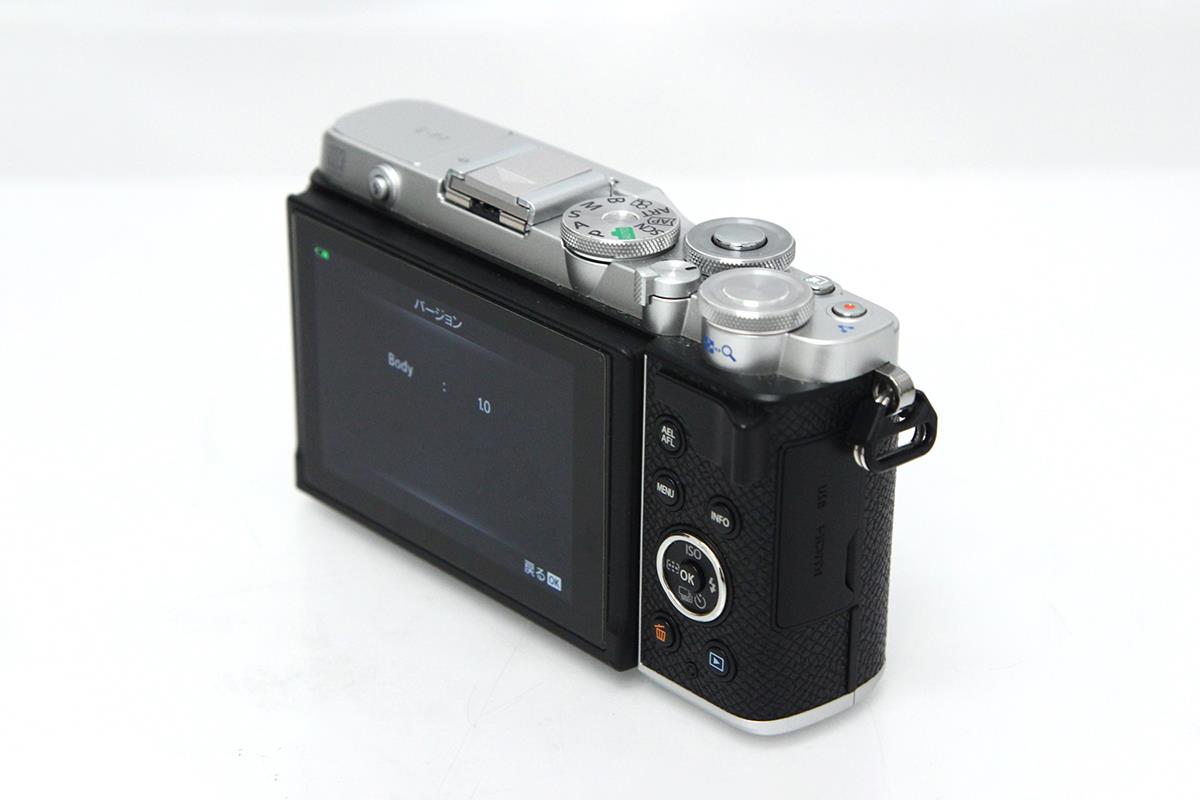 PEN E-P7 14-42mm EZレンズキット シルバー CA01-M2083-3T5