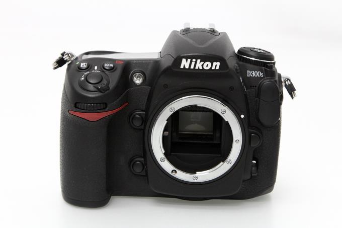D300S ボディ シャッター回数15000回以下 MB-D10付き K1589-2C4