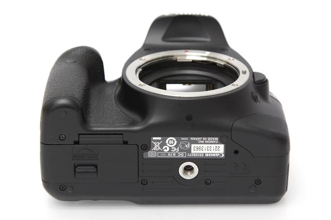 EOS Kiss X4 EF-S18-55 IS レンズキット シャッター回数1500回以下