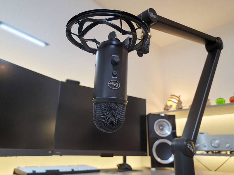 Blue Yeticaster レビュー｜クリアな音質とスタイリッシュなデザインを