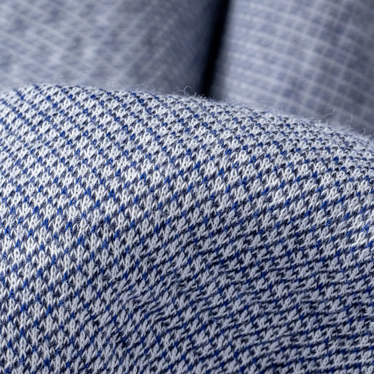 Aquascutum アクアスキュータム キルトJQマイクロダイヤハイネック