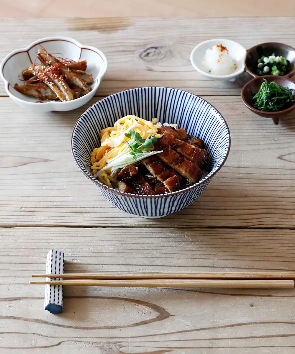 内外十草 - お好み碗 | 有田焼(ありたやき)の専門通販 Realita