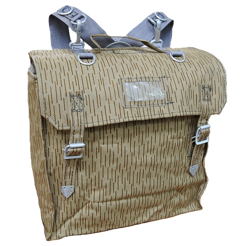 東ドイツ軍放出品 バックパック レインカモ | ミリタリーショップ