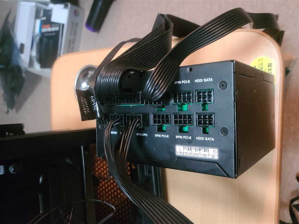 謎の6ピンsense』 玄人志向 KRPW-GK750W/90+ フェイマリさんのレビュー