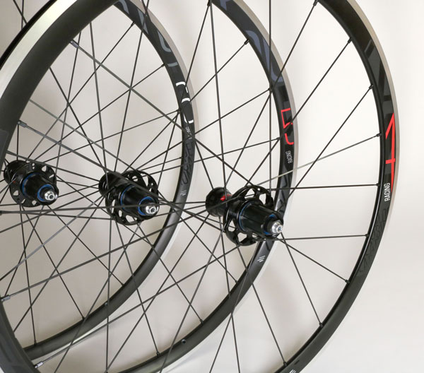 高評価の秘密 レーシング5 C17を徹底解明！5LGとどう違う？