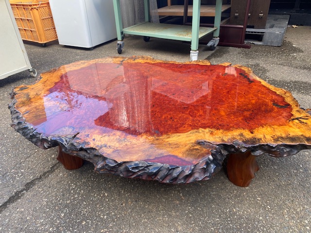 石川県金沢市】のお客様より◇一枚板座卓 花梨材玉杢テーブル◇をお