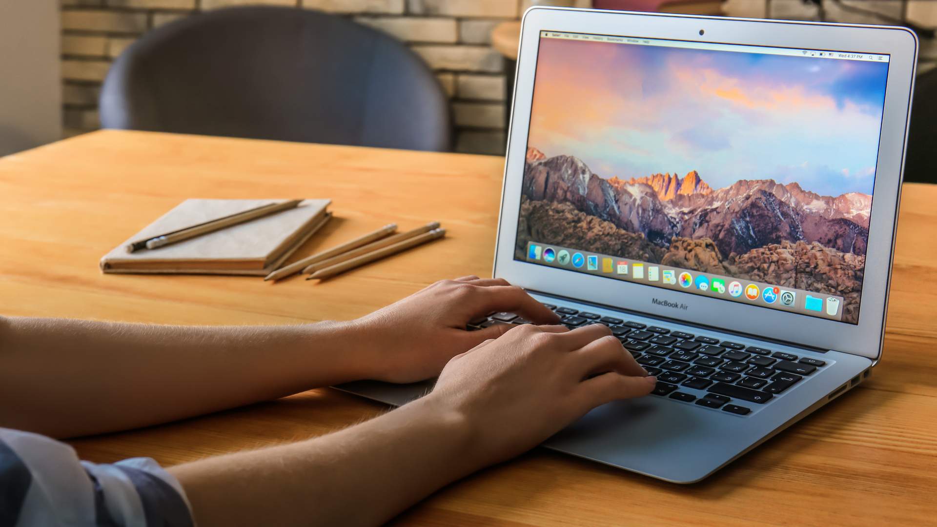 MacBook Air 2017 vale a pena em 2021? Análise do notebook da Apple