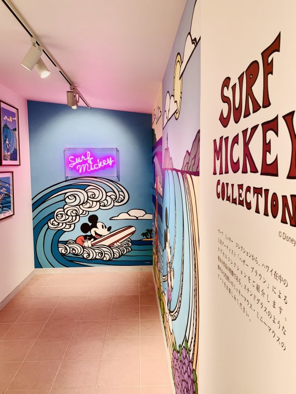 サーフミッキー×ヘザーブラウンが夢の共演! コラボカプセルが3/14(土