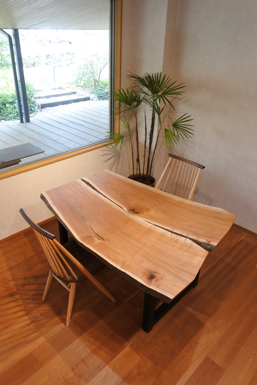 クルミ材【スタンディングテーブル】 | 取り扱い商品リスト | さしこう