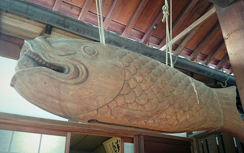 木魚の原型「開梆」（魚板） | 煎茶手帖 蝸盧 karo