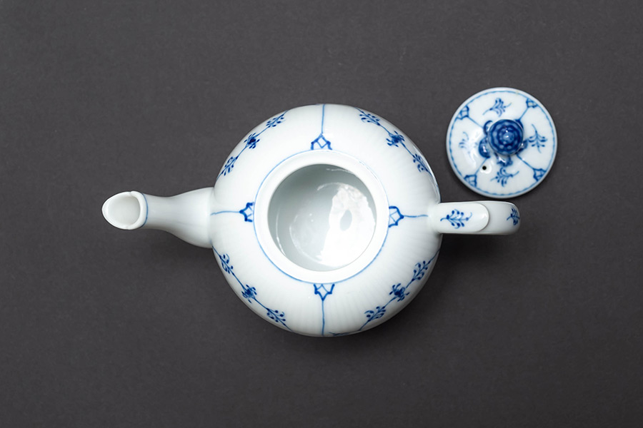 ロイヤル・コペンハーゲン ブルーフルーテッドプレイン ティーポット