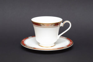 ロイヤル・ドルトン カーライル ティーカップ＆ソーサーを買い取りまし