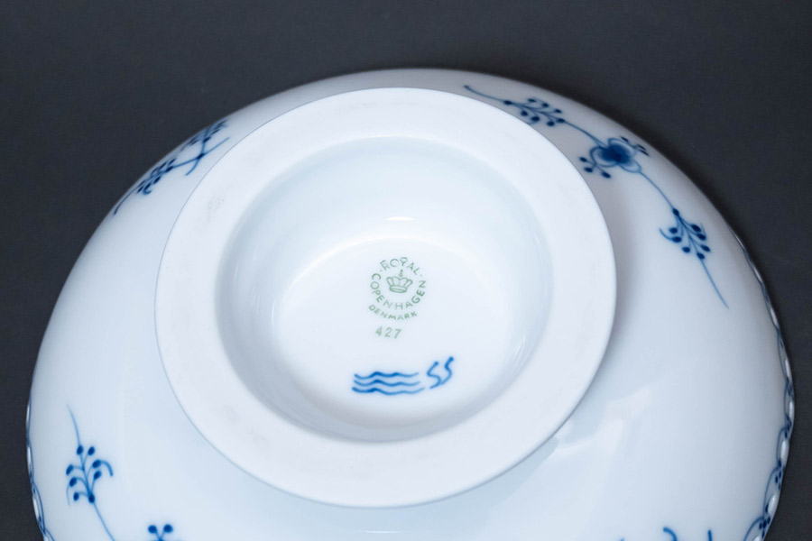 ロイヤル・コペンハーゲン ブルーフルーテッドフルレース 足つきケーキ