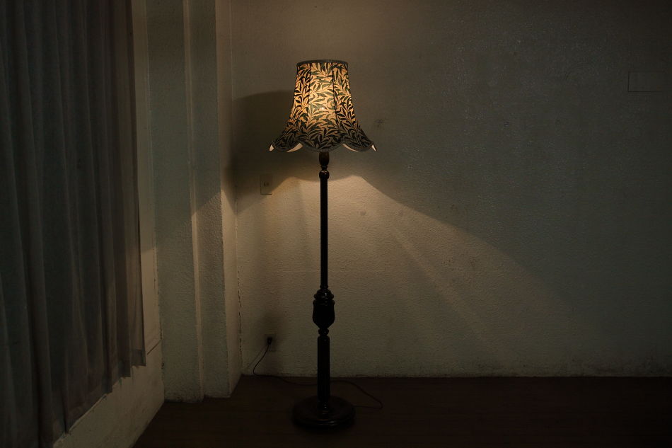 マホガニースタンドランプ｜アンティーク家具・照明の専門店｜デニム