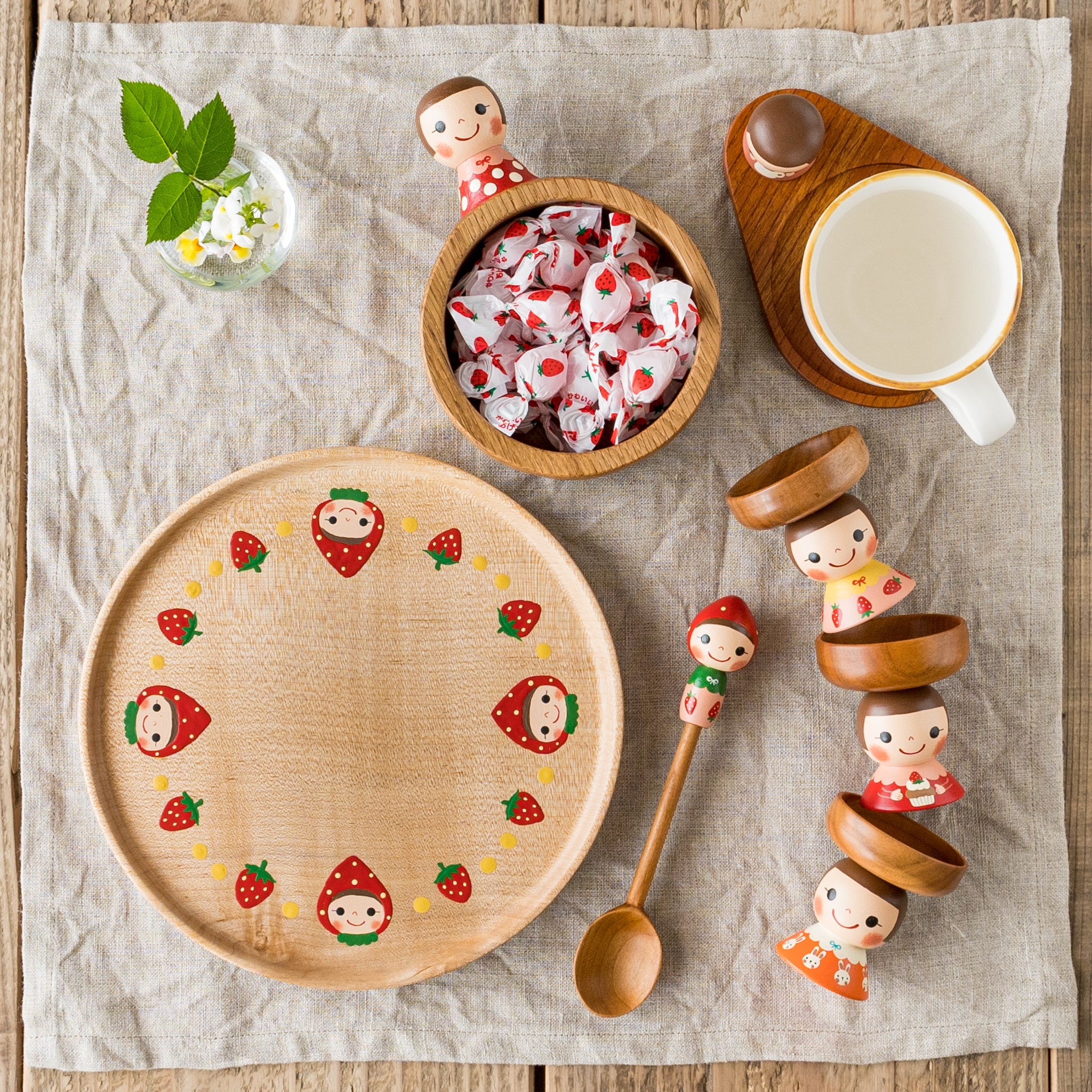 木絵雑貨 まめ皿子 いちご ピンク｜作家もののうつわ通販 四季折折